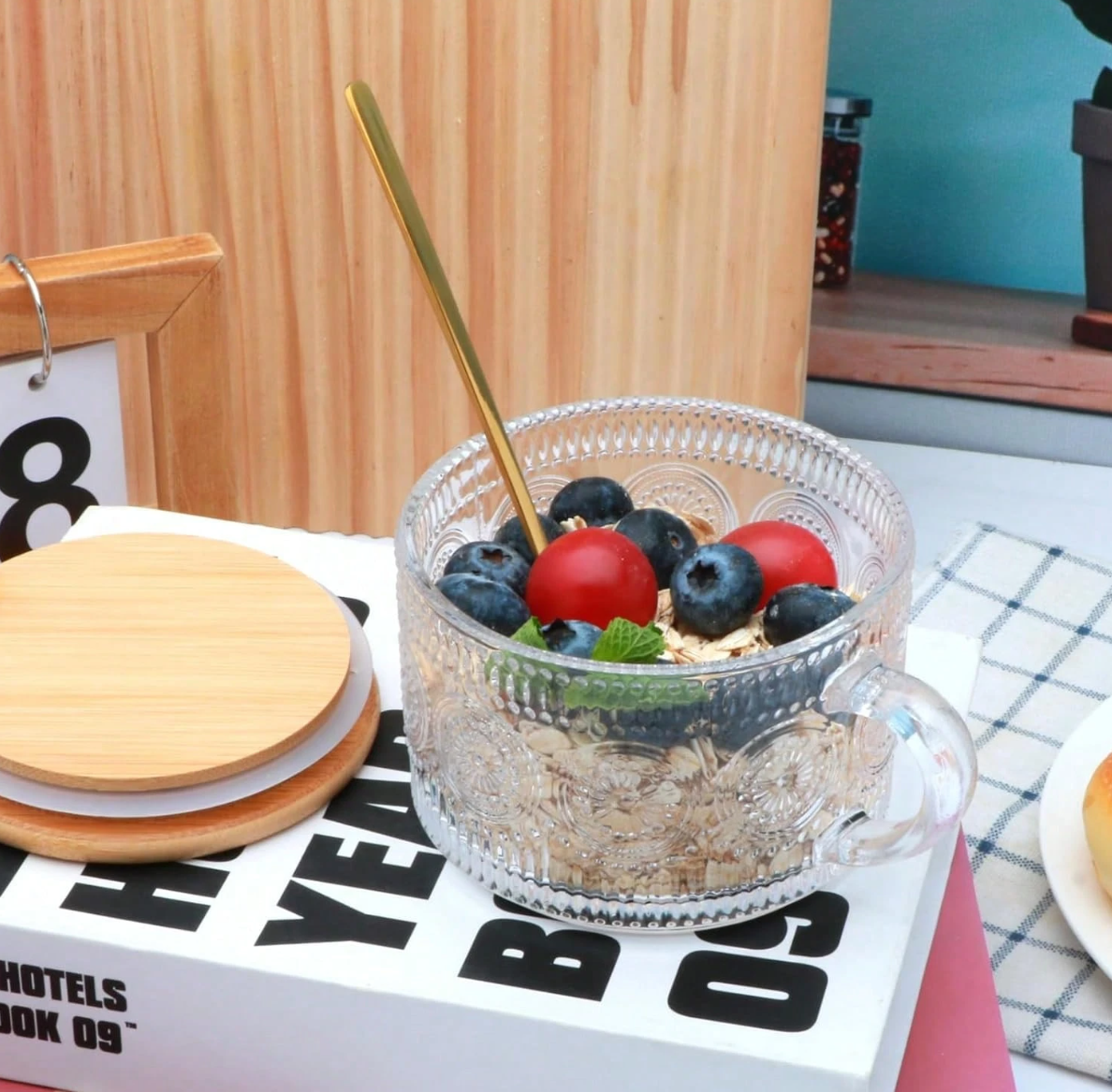 Glass Family 4-Piece Set 450ml/15.2oz, Overnight Oat Container With Bamboo Lid And Spoon - Transparent Embossed Glass Cup